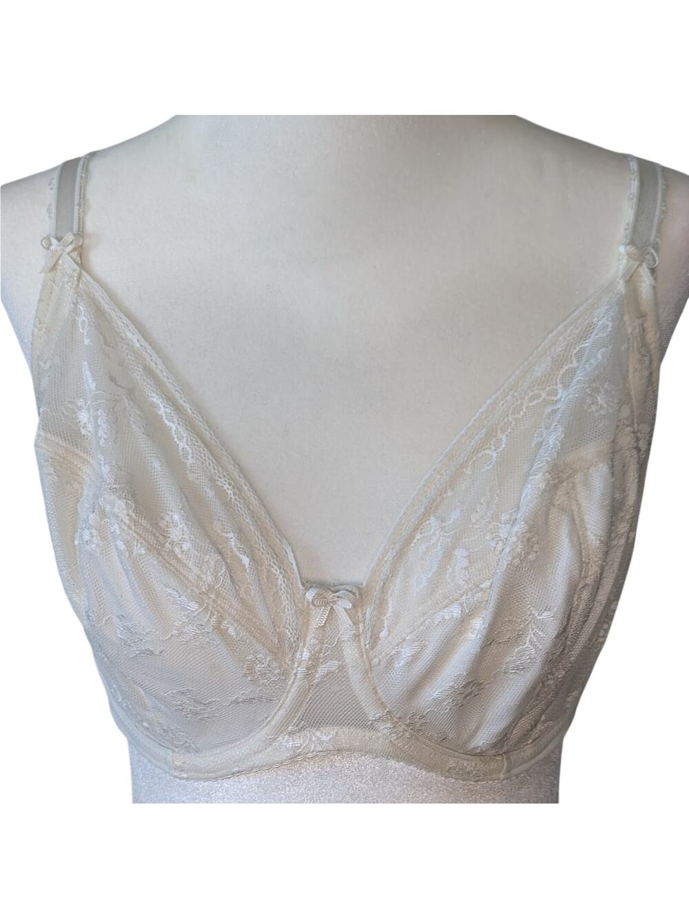 Wacoal Lifted in Luxury Full Coverage White Floral Lace Unlined Underwire 34DDD